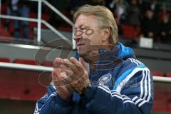 U21 - Länderspiel - Deutschland - Niederlande - Trainer Horst Hrubesch vor dem Spiel