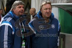 U21 - Länderspiel - Deutschland - Niederlande - Trainer Horst Hrubesch rechts vor dem Spiel