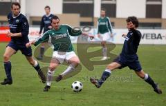 FC Gerolfing - ASV Dachau - Mario Chiaradia im Zweikampf