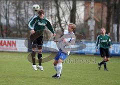 FC Gerolfing - TSV Eintracht Karlsfeld - Kopfball Spielertrainer Manfred Kroll