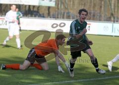 FC Gerolfing - SC Olching - Michael Rindlbacher im Alleingang zum Tor und erzielt das 1:0 und überläuft den Torwart Markus Remlein