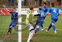 TSV Mailing - SV Karlshuld - Thomas Jäger (6) trifft zum 1:0 und die Teamkollegen jubeln. Torwart Markus Mayer hatte keine Chance