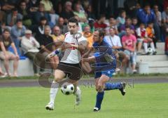 BZL - TSV Oberhaunstadt - Türkisch SV Ingolstadt - 2:0 - links Sanser Calik wird von Andreas Eichiner zu Boden gerissen