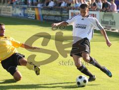 BOL - FC Gerolfing - SE Freising 3:3 - Bernhard Enzinger flankt