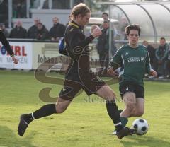 FC Gerolfing - FT Starnberg 09 - Christain Tyroller kann nicht flanken, Phillip Hestermann kommt zuvor