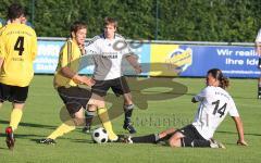 BOL - FC Gerolfing - SE Freising 3:3 - Paul Witek scheitert an den Verteidigern