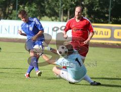 TSV Oberhaunstadt - Sulzemoos - Marco Newald zieht ab und scheitert am Torwart Markus Eisgruber