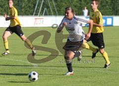 BOL - FC Gerolfing - SE Freising 3:3 - Paul Witek versuchts alleine, scheitert am Torwart