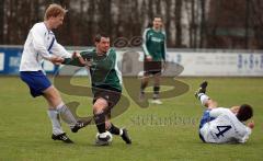 FC Gerolfing - TSV Eintracht Karlsfeld - Mario Chiaradia im Zwekampf