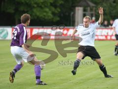 FC Gerolfing - SpVgg Altenerding - erkämpft sich den Ball, rechts Berthold Schneider