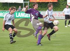 FC Gerolfing - SpVgg Altenerding - links Tobias Hofmeister spielt perfekt Michael Rindlbacher rechts an und der läuft allein aufs Tor
