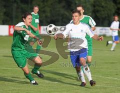 TSV Oberhaunstadt - SV Manching - Marco Newald vor dem Tor, links Oguz Cenker