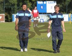 TSV Oberhaunstadt - Türkisch SV Ingolstadt - Trainer gehen in die Pause links Güngor Gürses und Michel Wittmann