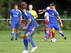 TSV Oberhaunstadt - SV Türkgücü München - rechts Sebastian Richter verteilt den Ball