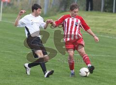 FC Hepberg - SV Stammham - links Emre Güngör (Hepberg) und rechts Thomas Resch