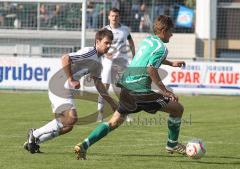 Landesliga - FC Gerolfing - BCF Wolfratshausen - Tobias Hofmeister (rechts) im Zweikampf mit Tom Pfäderl