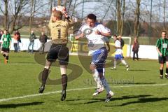 TSV Oberhaunstadt - SV Karlshuld - Torwart Harald Falter kommt vor Maximilian Kopold (TSV) an den Ball