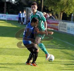 FC Gerolfing - SpVgg Feldmoching - rechts Benjamin Anikin im Zweikampf mit Ismail Sahmaraz