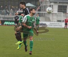 BOL - FC Gerolfing - SV Manching - vorne Bielicz Kryspin kommt vor Patrick Mack zum Ball