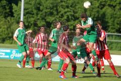Relegation - SV Manching - Rosenheim - Tobias Hofmeister trifft den Eckball nicht richtig