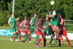 Relegation - SV Manching - Rosenheim - Tobias Hofmeister trifft den Eckball nicht richtig