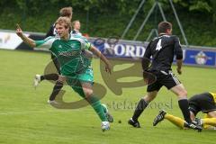 FC Gerolfing - 1.FC Miesbach - Steffen Schneider stürmt in den ersten Minuten aufs Tor und erzeilt das 1:0 - Jubel