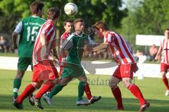 Relegation - SV Manching - Rosenheim - Mehmet Özler unter Bedrängnis, links Tobias Hofmeister