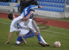 TSV Oberhaunstadt - FC Eitting - rechts Bernhard Enzinger wird von den Beinen geholt