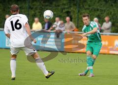 FC Gerolfing - TuS Geretsried - rechts Daniel Schachtner flankt zum Tor