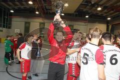 Oberbayerische Fußball Hallenmeisterschaft - Die Turniersieger FC Unterföhring feiern sich