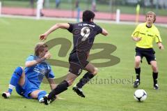 Kreisliga TSV Großmehring gegen TSV Hepberg Calik Somer lässt Gegenspieler mit Körpertäuschung aussteigen Foto: Jürgen Meyer