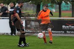 Bezirklsliga - VfB Friedrichshofen - Türkgücü Ataspor München - rechts Helmut Stefanovici flankt