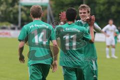 Landesliga Südwest - FC Gerolfing - SpVgg Kaufbeuren 1:2 - Benjamin Anikin zieht ab und erzielt den Ausgleich zum 1:1, Tor Jubel mit Steffen Schneider und links Florian Ihring