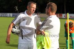 Trainingsauftakt FC Gerolfing - Torsten Holm im Gespräch mit Uwe Weinrich -  Foto: Jürgen Meyer