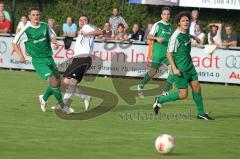 Landesliga - FC Gerolfing - SV Manching  1:1 - Mario Chiaradia zieht ab, Ball geht ins aus