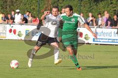 Landesliga - FC Gerolfing - SV Manching  1:1 - links Mario Chiaradia gegen Matthias Lang (SV)