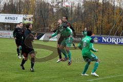 FC Gerolfing gegen TSV Nördlingen - Hoffmann Stefan beim Kopfball - Foto: Jürgen Meyer