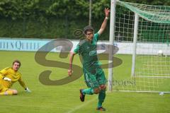 Landesliga Südwest - FC Gerolfing - SpVgg Kaufbeuren 1:2 - Benjamin Anikin zieht ab und erzielt den Ausgleich zum 1:1, Tor Jubel