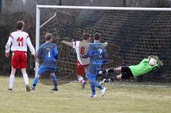 Fußball - TSV Etting - SV Buxheim - Roessler Stefan (weiss Buxheim) mit der Chance zum 1:0 - Foto: Juergen Meyer