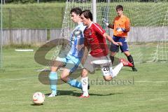 Kreisklasse II - SV Zuchering - TSV Rohrbach II - rechts Toni Kappelmeier (Zuchering) wird der Ball von Stefan Raith links abgenommen. Torwart Manuel Schmidmeir (TSV) ist auf der Hut