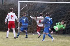 Fußball - TSV Etting - SV Buxheim - Roessler Stefan (weiss Buxheim) mit der Chance zum 1:0 - Foto: Juergen Meyer