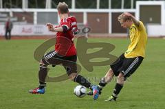 TV 1861 Ingolstadt - SV Stammham -  Jan-Philipp Kleiner (TV) zieht ab. links Daniel Heinisch (SV)