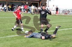 Herbig Markus lässt den Ball abprallen - Foto: Jürgen Meyer