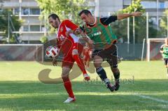 Deniz Aydin gewinnt ein Kopfballduell. Aufgenommen beim Spiel Türkisch SV Ingolstadt gegen SV Denkendorf am 12.08.2012.