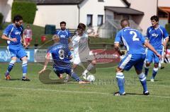 FC Hepberg gegen TSV Ober/Unterhaunstadt - Demir Ibrahim (weiß) wird gefoult -  Foto: Jürgen Meyer