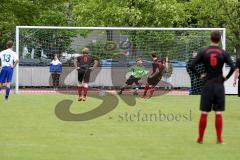 Kreisliga - DJK Ingolstadt - FSV Pfaffenhofen - Elfmetertor zum 2:0 durch Schapfl Moritz - Foto: Jürgen Meyer