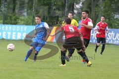 Kreisliga - TSV Oberhaunstadt - Türkisch SV Ingolstadt - links Marko Newald flankt und rechts 5 Harun Kazanli