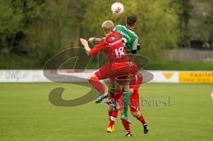 Landesliga SV Manching - TSG Thannhausen  - Burchard Fabian (grün Manching) beim Kopfball - Foto: Jürgen Meyer