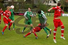 Landesliga SV Manching - TSG Thannhausen  - Hogmeni Wohayo reißt seinen Gegenspieler zu Boden - Foto: Jürgen Meyer