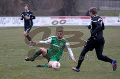 SV Manching - SpVgg Kaufbeuren -  Schmidbauer (schwarz Kaufbeuren) einen Schritt zu spt - Foto: Juergen Meyer